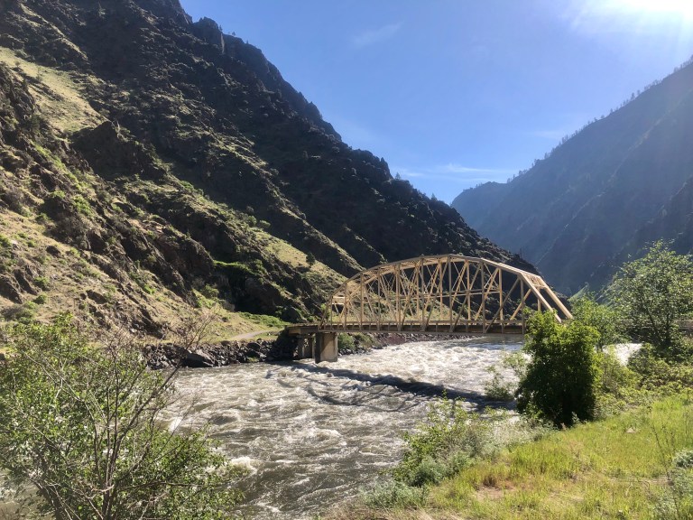 35049DA6-347D-4AB7-8185-A8CFF1F4F976