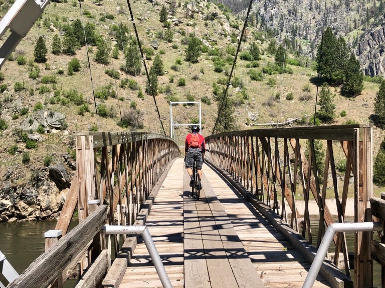 39E1C8F6-802F-4747-90AD-3B5EA0F773C7